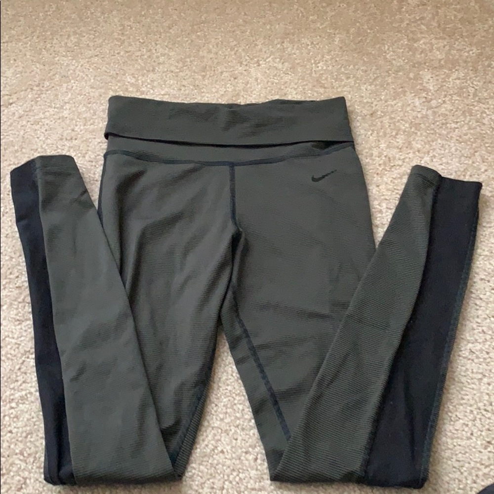 Nike striped leggings